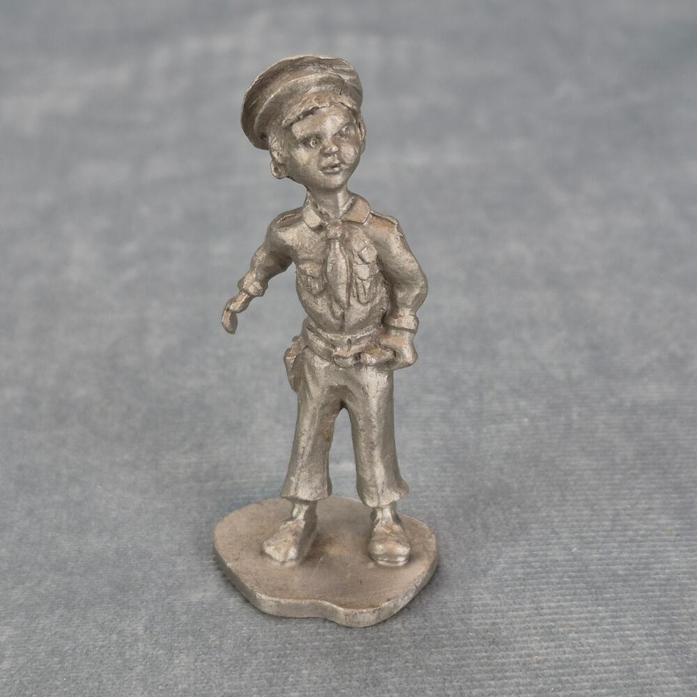 Rawcliffe Pewter Vintage Policeman Figurine 1980's 2.7"